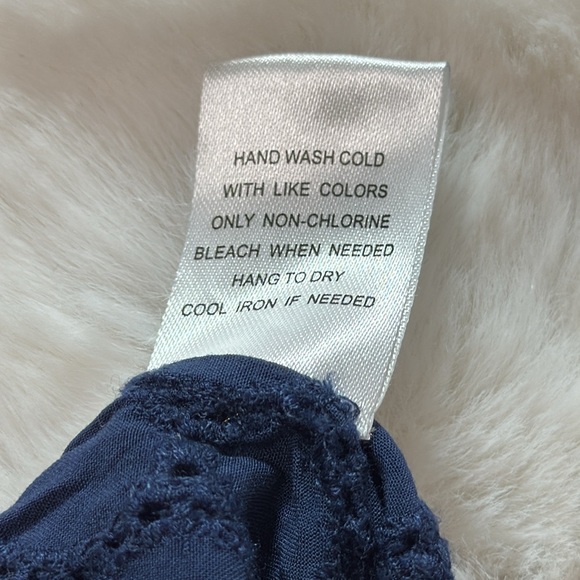 Daniel Rainn Blouse Pale Sky Wilcox Smock Detail Top Eyelet Allover Navy Small - Picture 9 of 9